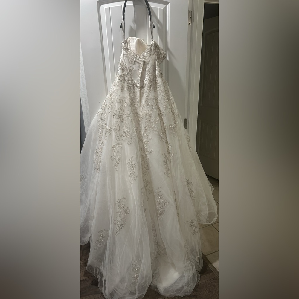 wedding dress